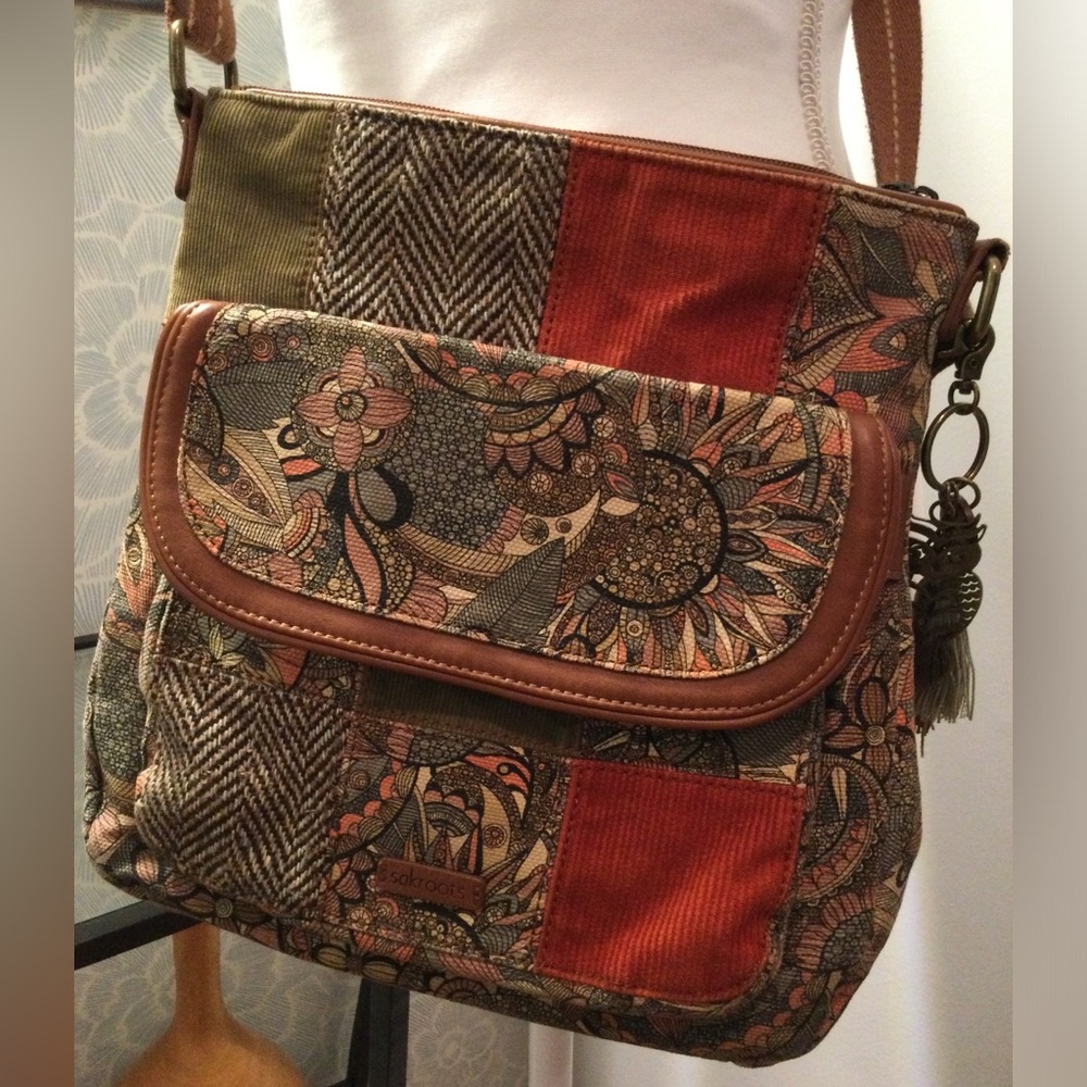PRICE DROP! Sak Bohemian Patchwork Crossbody Bag - Picture 3 of 10